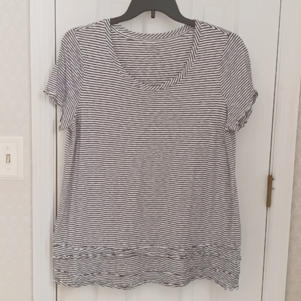 Stripe navy/white short sleeve shirt. Size XL